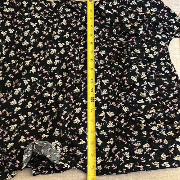 Plus Black Ditsy Floral Ruffled Wrap Dress - Picture 8 of 8